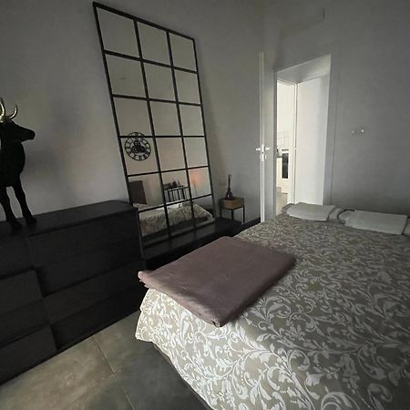Decoluxe !Apartamento Con 1 Camera Da Letto , In Zona San Paolo , Via Martiniana 都灵 外观 照片