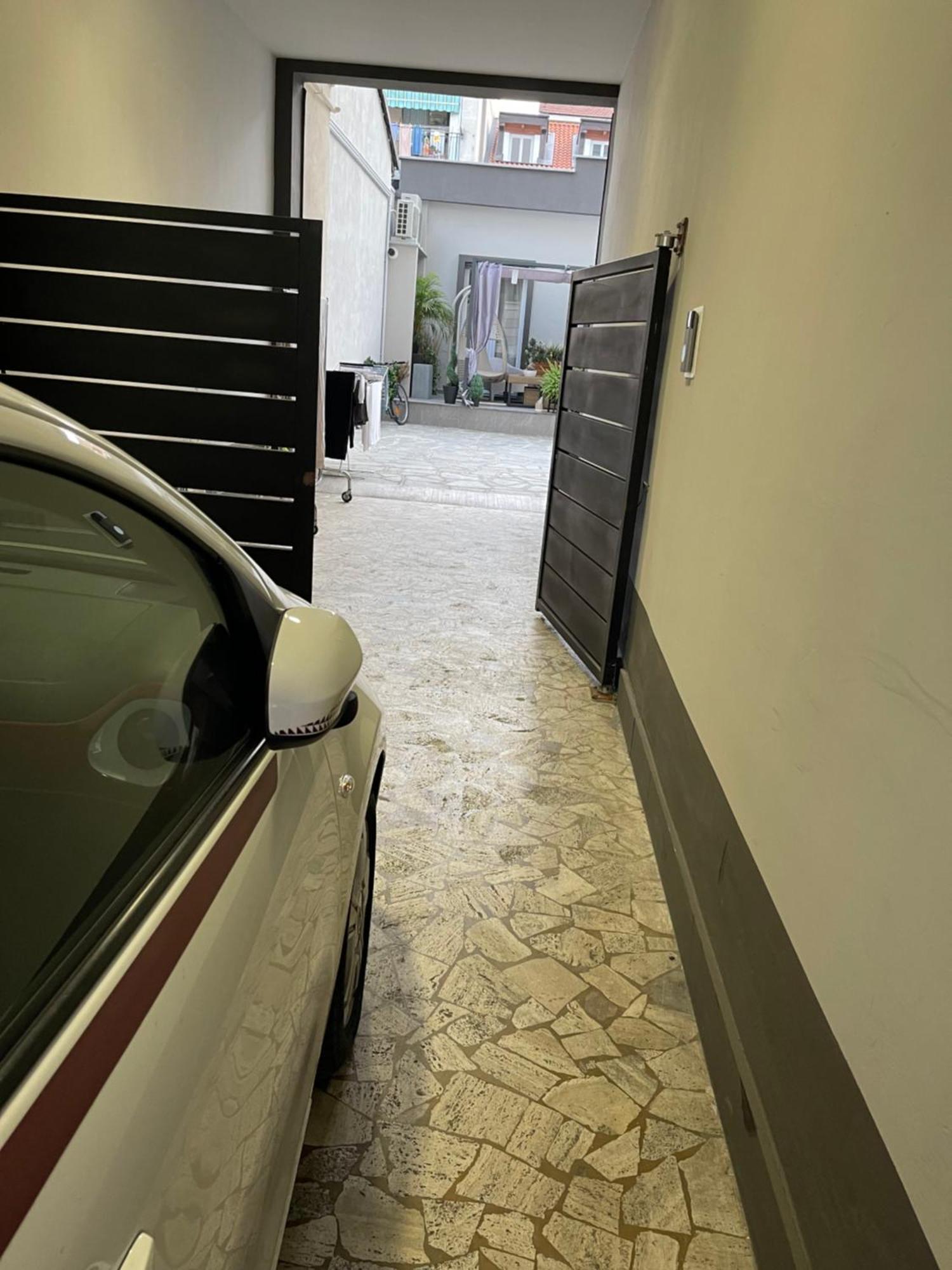 Decoluxe !Apartamento Con 1 Camera Da Letto , In Zona San Paolo , Via Martiniana 都灵 外观 照片