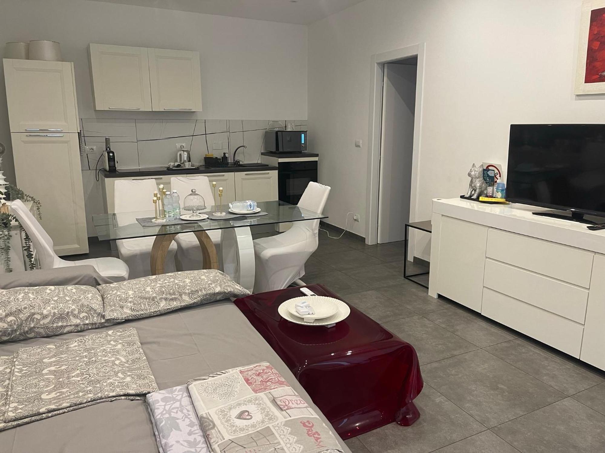 Decoluxe !Apartamento Con 1 Camera Da Letto , In Zona San Paolo , Via Martiniana 都灵 外观 照片